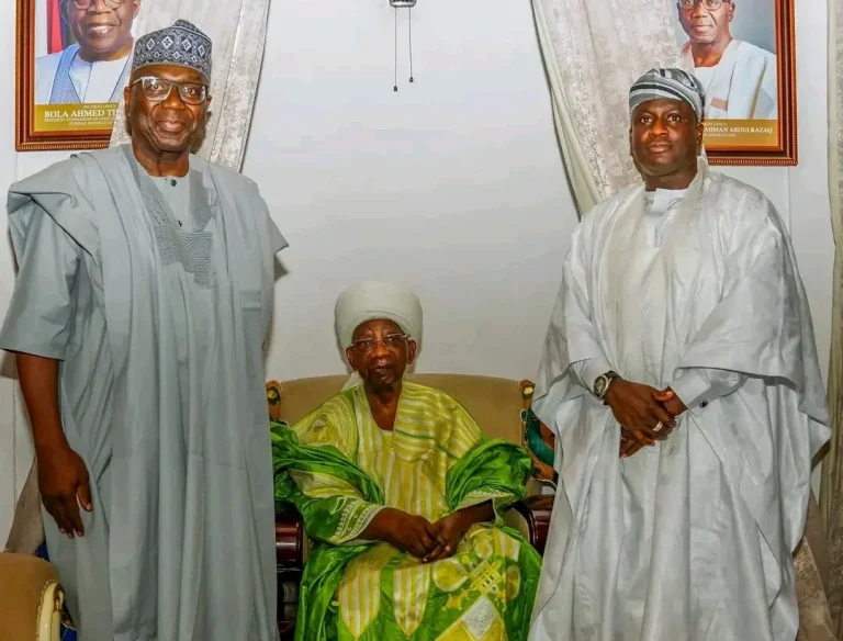 AbdulRazaq Presents APC Governorship Candidate to Emir of Ilorin
