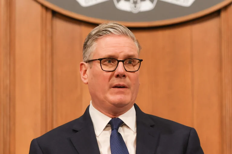 Starmer Condemns Belfast Unrest, Warns Perpetrators of Tough Consequences